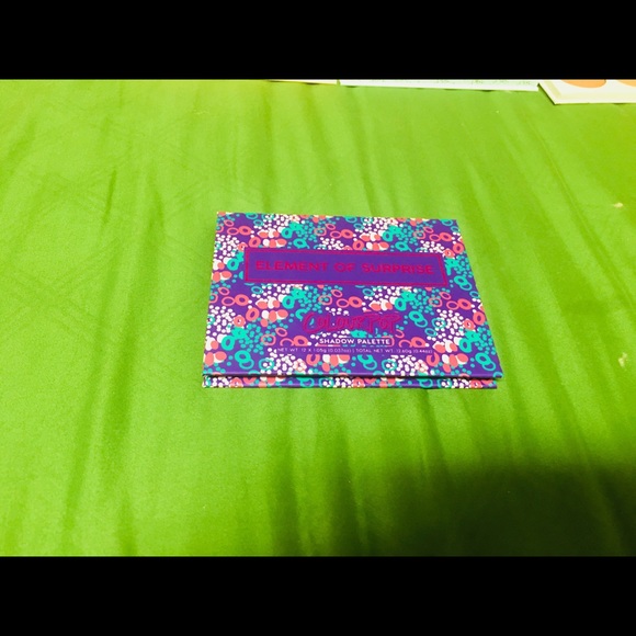 SOLD Authentic Colourpop Eyeshadows Palette Bundle - Picture 3 of 8